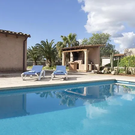 Servera Holiday home